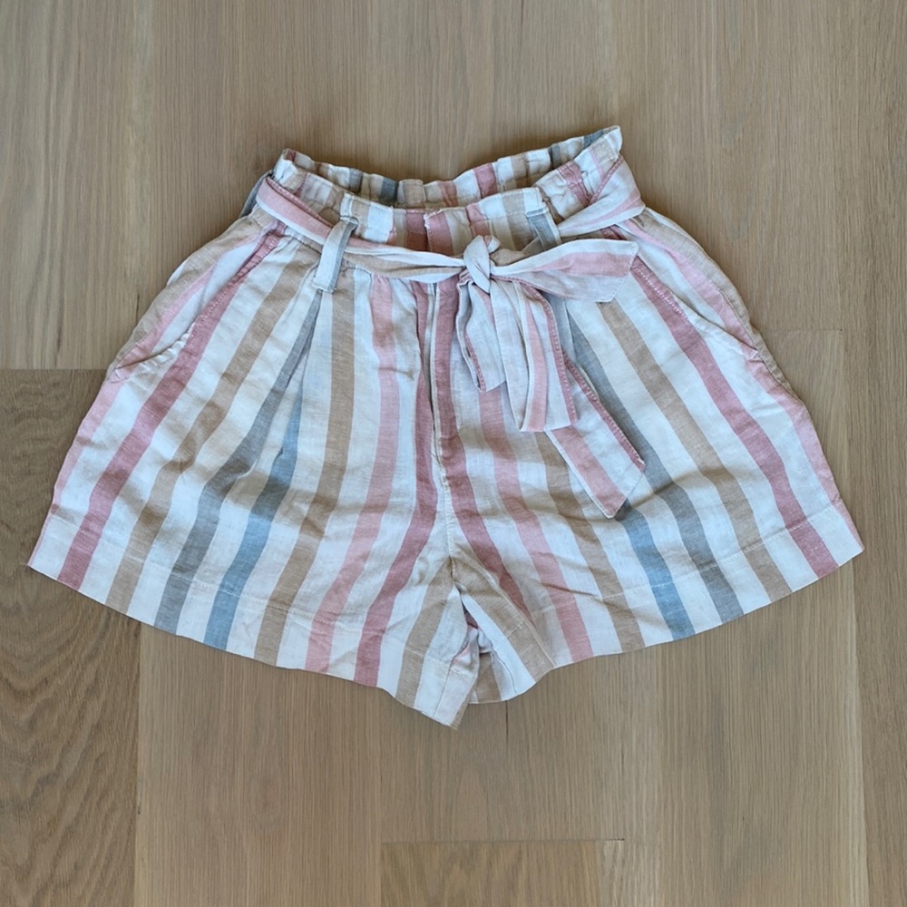 NWOT Ladies Gap linen shorts - high waist size 0